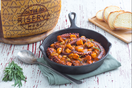 Polvo e feijão ensopado