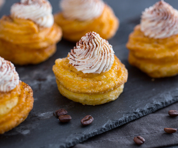 Zeppole com creme de mascarpone e café