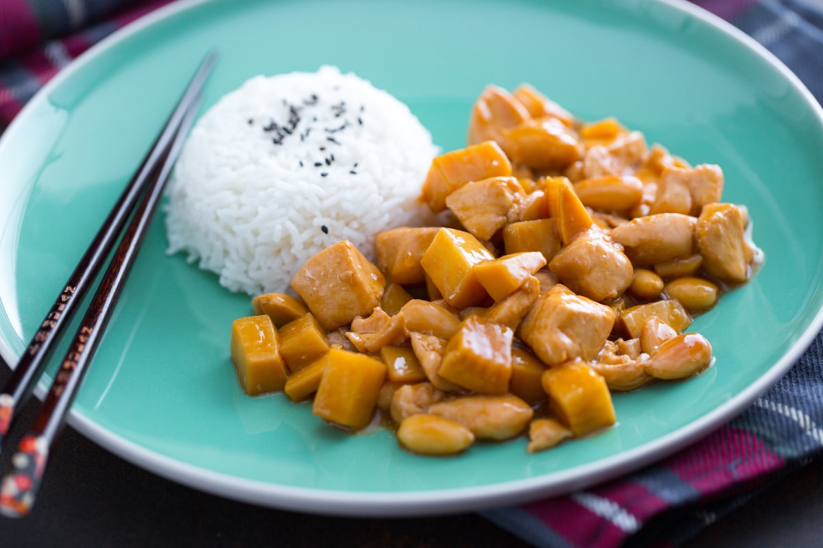 Frango com amêndoas