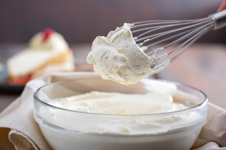 Como bater o creme de leite