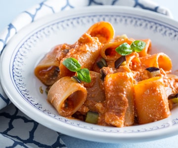 Paccheri berinjela e ricota