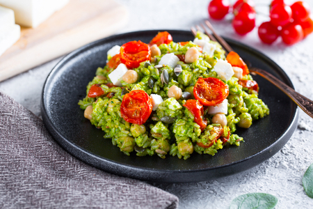 Risotto com pesto de espinafre
