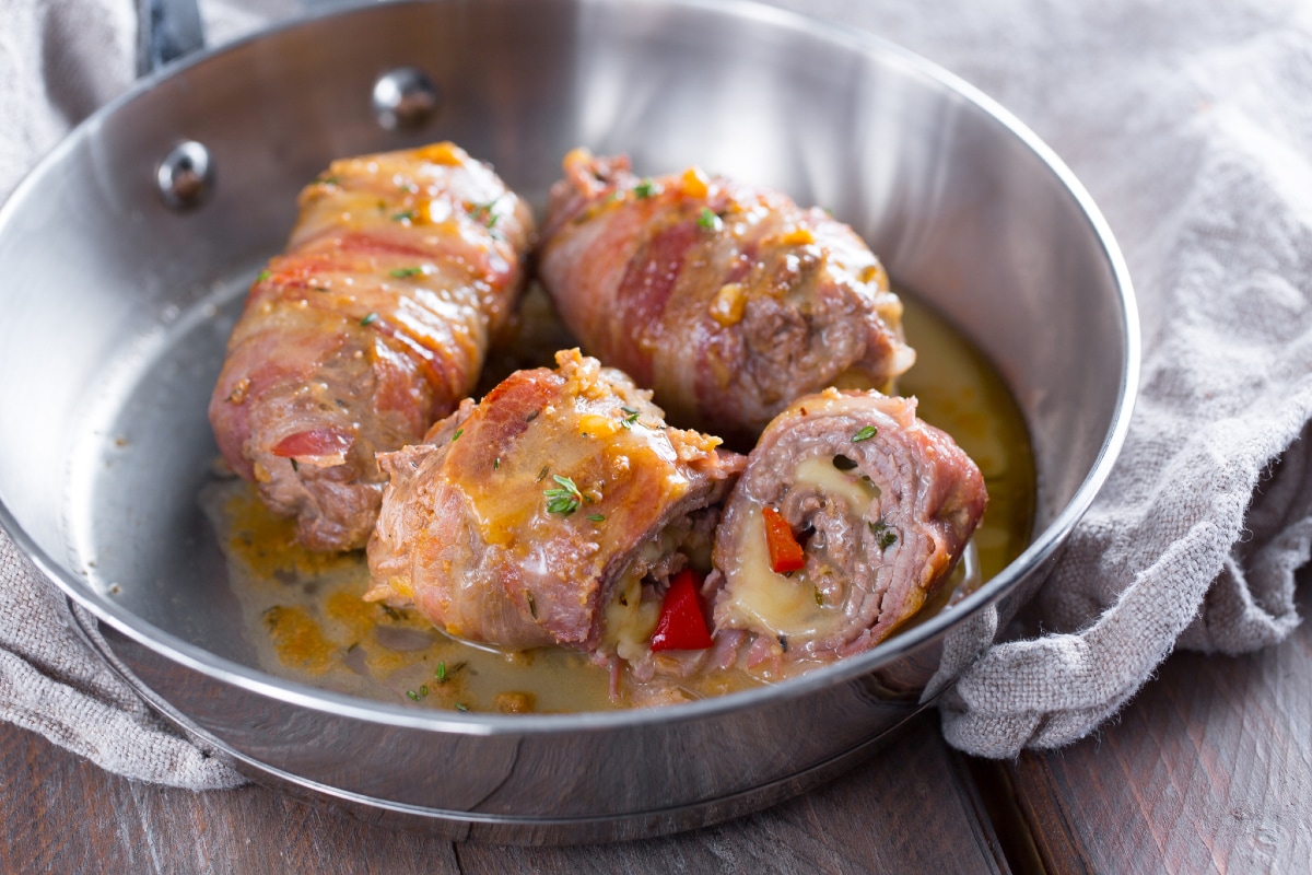 Rolinhos de carne e bacon