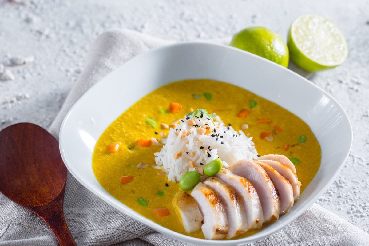 Sopa de frango com arroz basmati