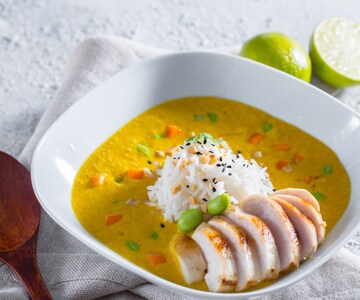 Sopa de frango com arroz basmati