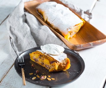 Strudel de verão de pêssego