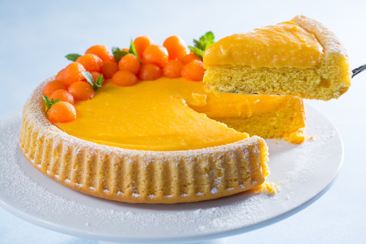 Torta macia com creme de melão