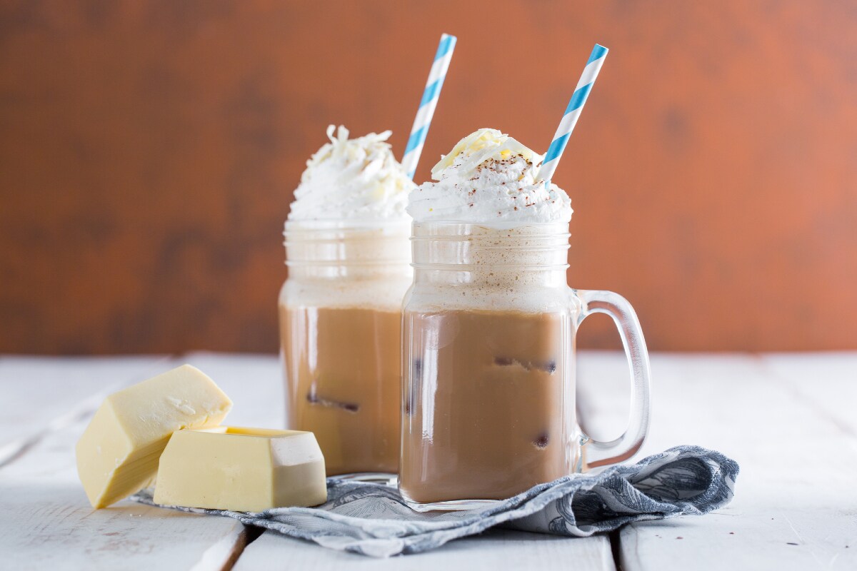 Chocolate branco derretido fácil de preparar