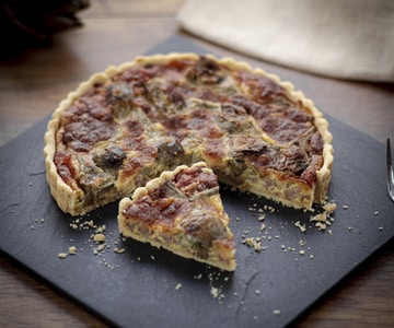 Quiche de alcachofra e linguiça