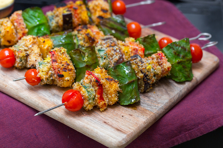 Espetinhos de scamorza no churrasco