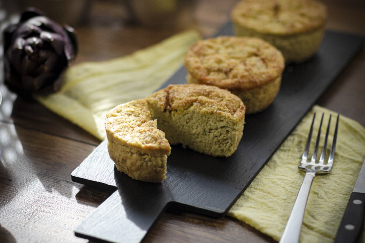 Tortinhas de ricota e alcachofras