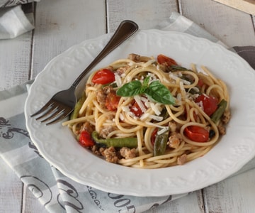 Pasta friggitelli e linguiça