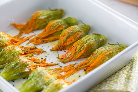 Flor de abóbora ao forno com anchovas e Grana Padano