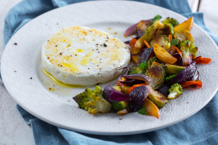 Primosale grelhado com legumes da estação