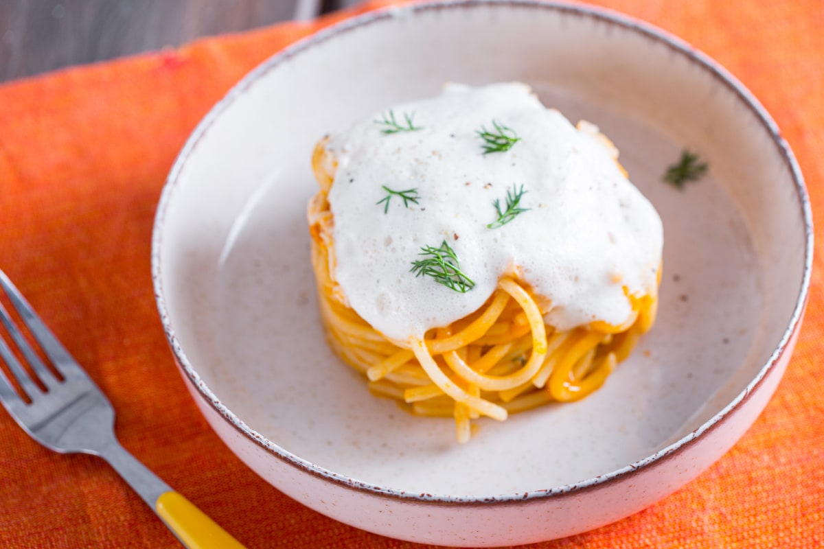 Spaghettone ao ragu de salmonete