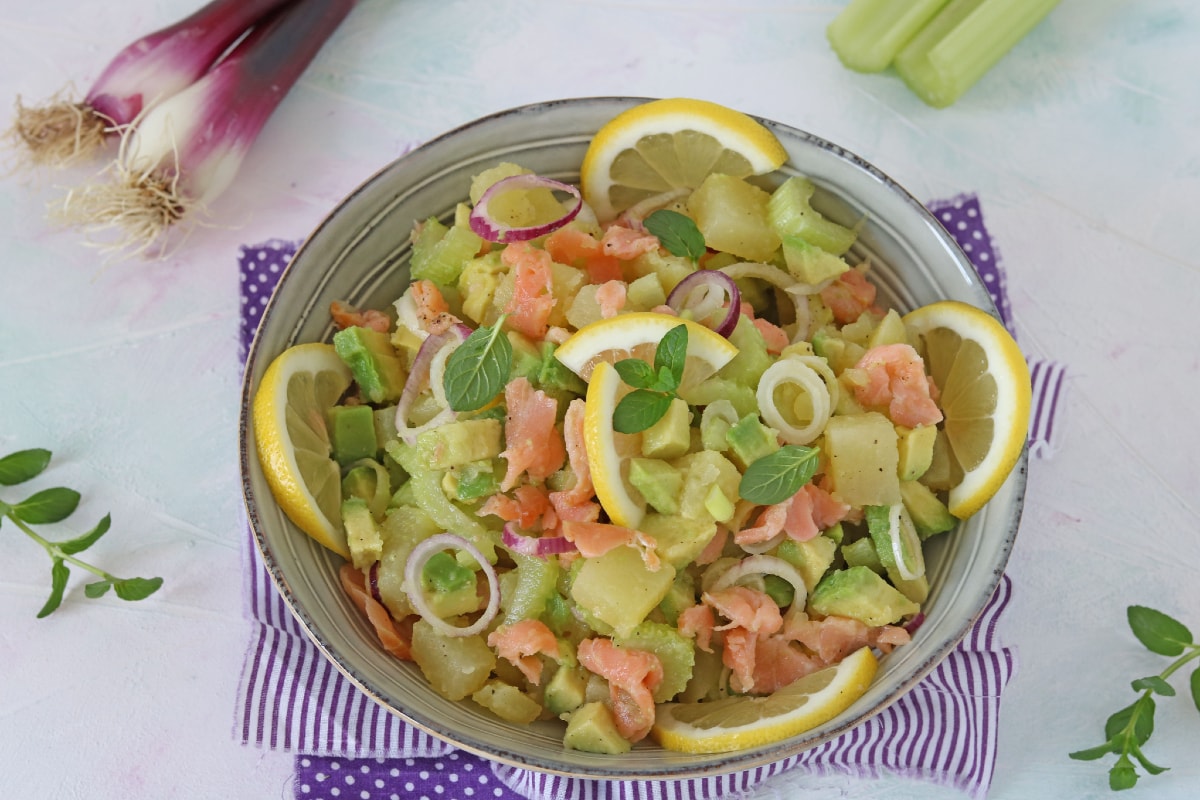 Salada de batata e salmão