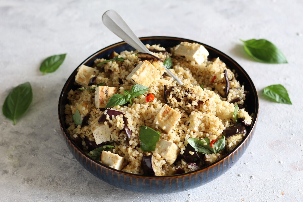 Salada de bulgur vegana