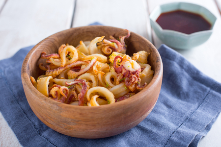 Fritura de lulas com limão