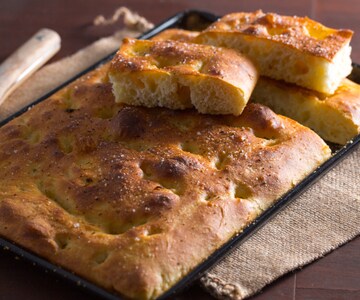 Focaccia de batata alta e fofa