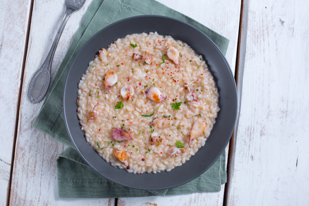 Risotto com lulas e ervas