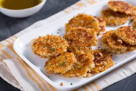 Medalhões de arroz com bagna cauda