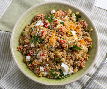 Salada de quinoa vegetariana