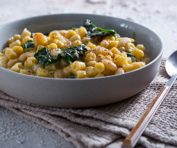 Pasta e fagioli com couve negra