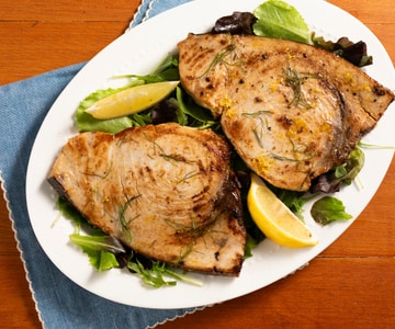 Peixe-espada na frigideira