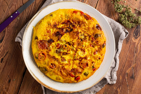 Frittata com tomatinhos e pecorino