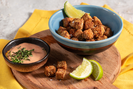 Tofu na fritadeira a ar