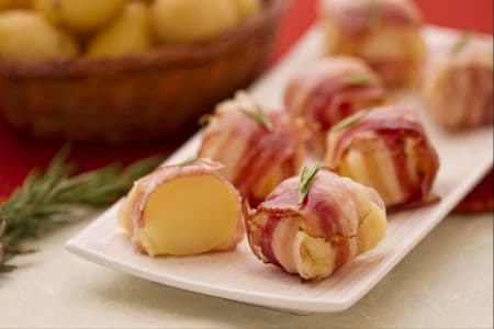 Bolinhos de batata, queijo e bacon