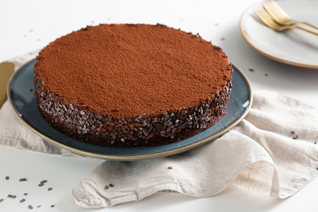 Torta mousse de chocolate amargo sobre base de sablé