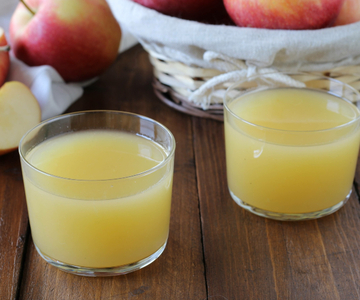 Suco de maçã caseiro