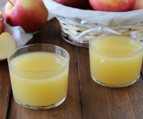 Suco de maçã caseiro