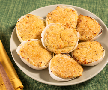 Cebolas recheadas à moda da Ligúria