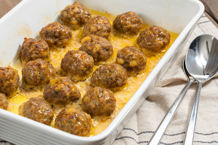 Almôndegas no micro-ondas