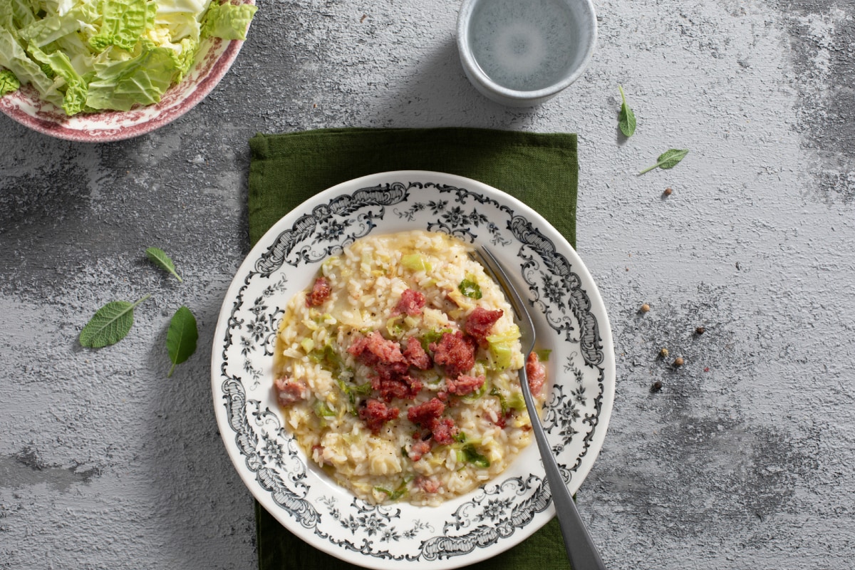Risotto com repolho e linguiça