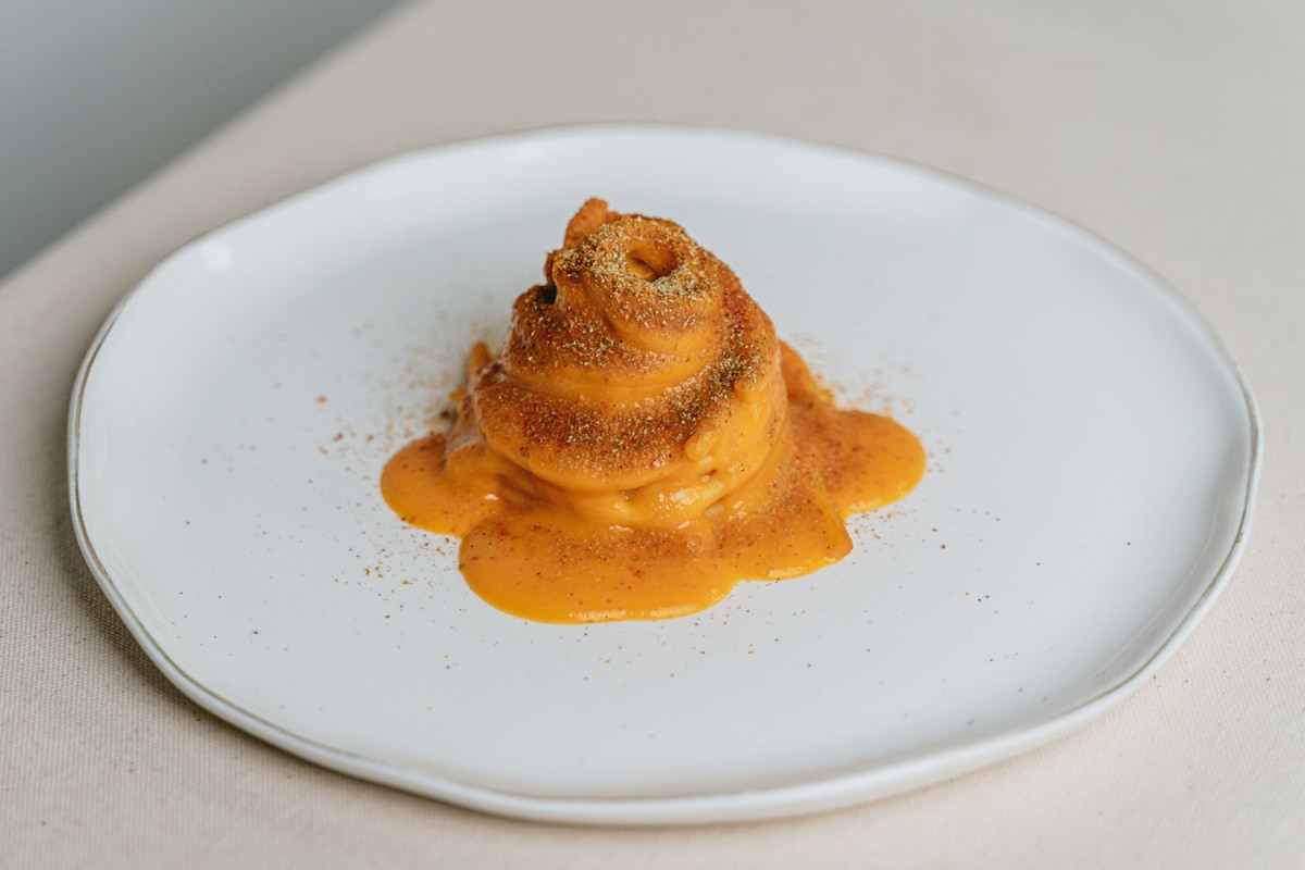 Spaghettone com tomatinho amarelo