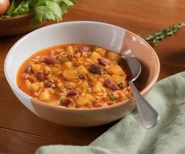 Sopa de arroz com legumes