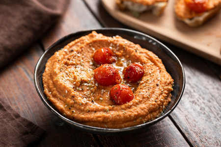 Hummus de tomatinhos