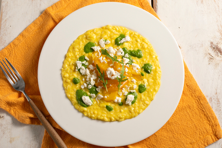 Risotto com pimentões e rúcula