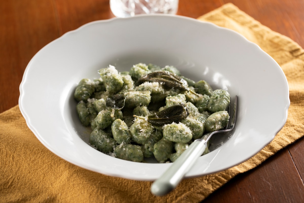 Nhoque de ricota com espinafre