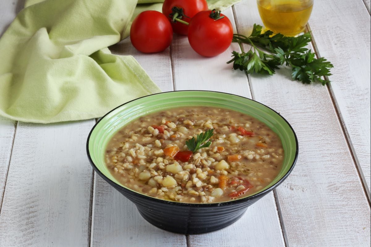 Sopa de 3 cereais, lentilhas e batatas