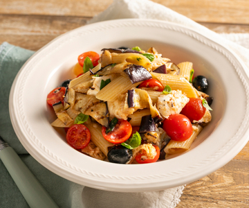 Massa fria com muçarela e berinjela grelhada