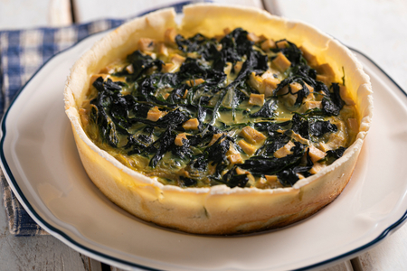 Torta salgada sem glúten com espinafre e tofu