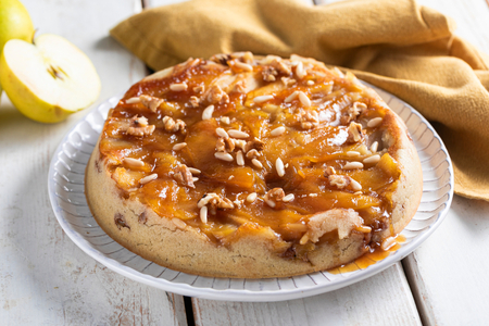 Torta invertida de maçã vegana
