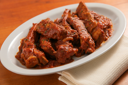 Molho com costelinhas