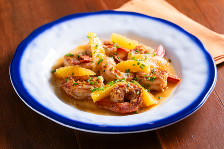 Camarões à laranja