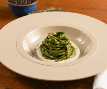 Massa com couve negra e stracchino