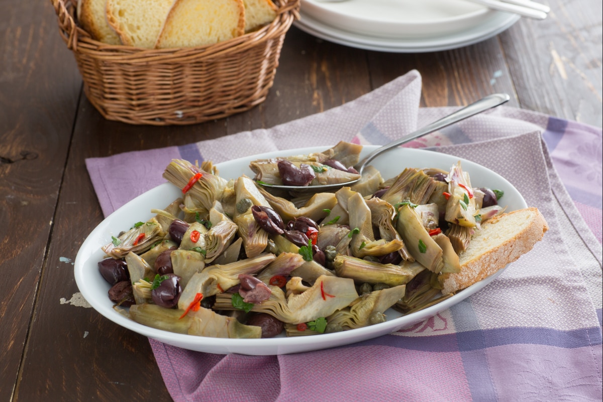 Alcachofras afogadas à napolitana